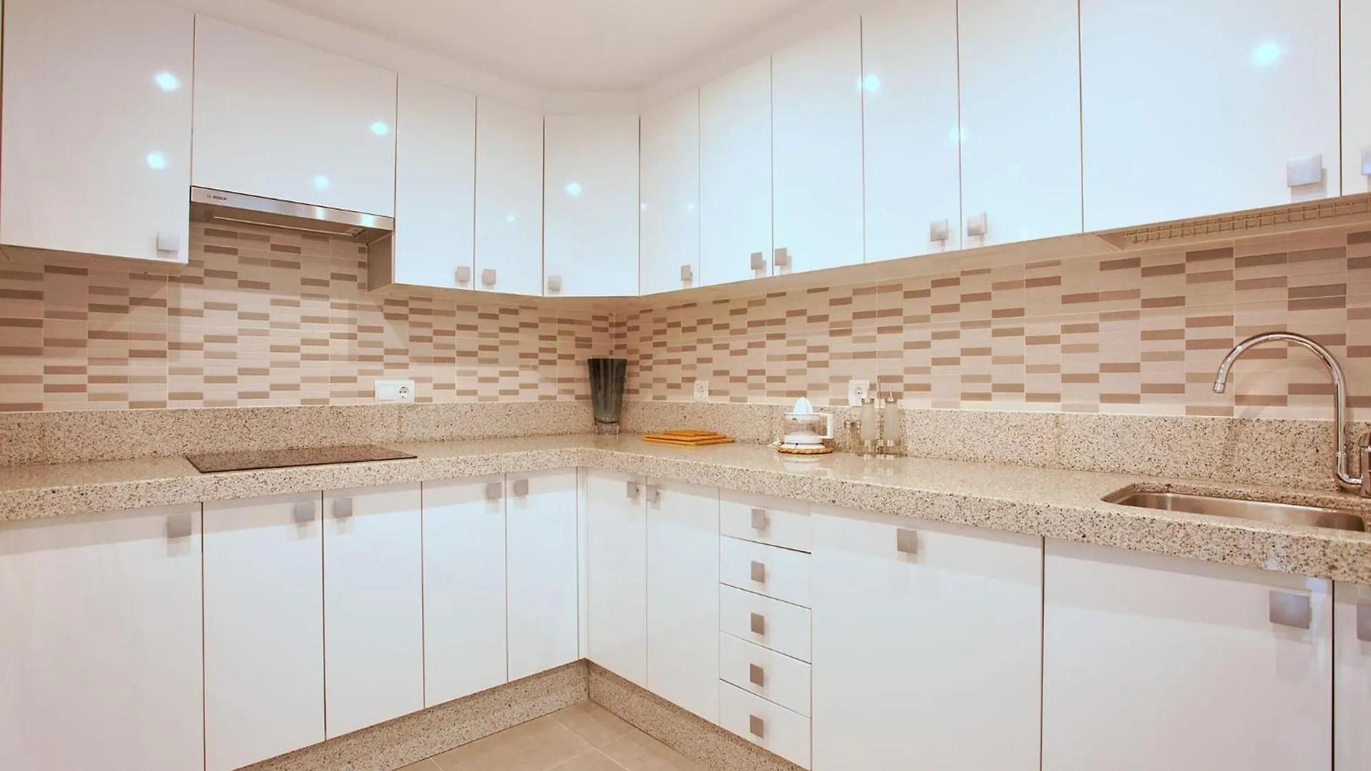 White Pearl Beach Elviria H1 Marbella