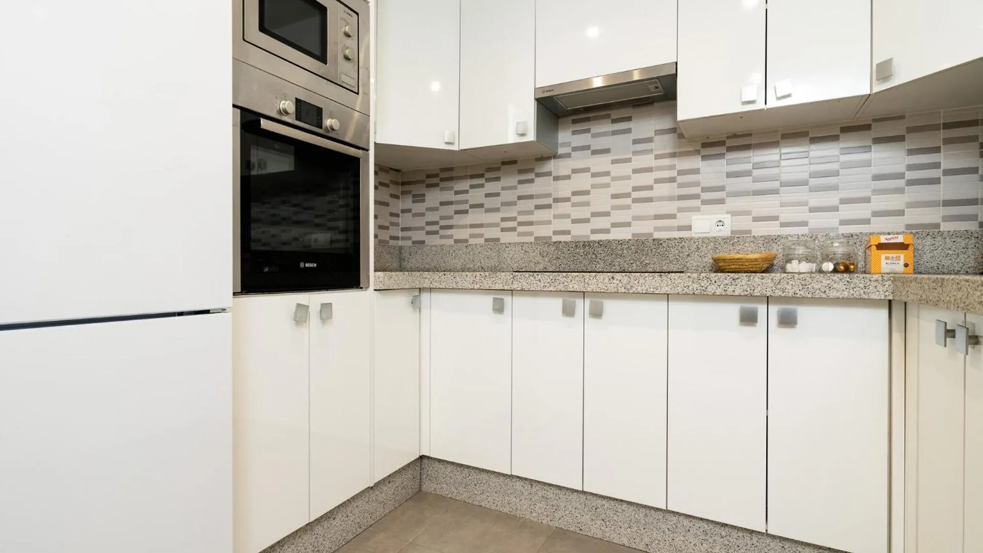 Apartment White Pearl Beach Elviria H1 Marbella