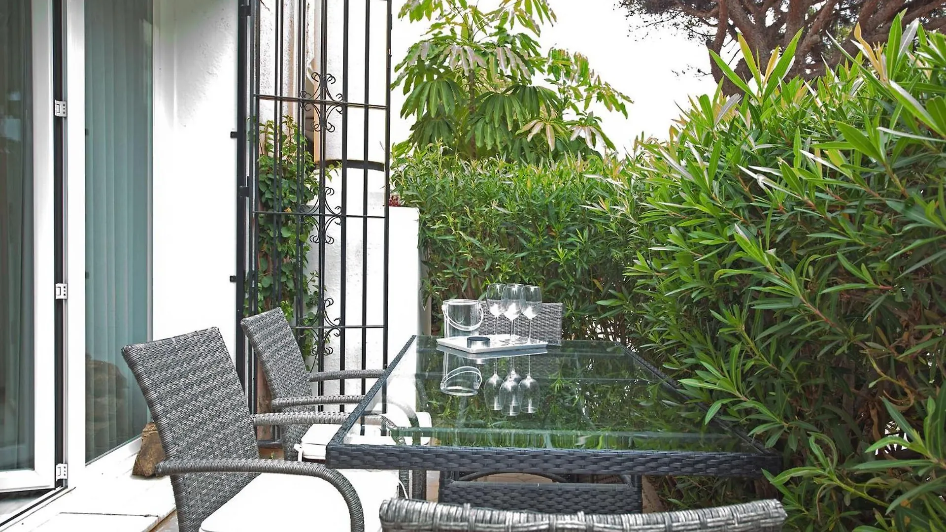 Apartment White Pearl Beach Elviria H1 Marbella
