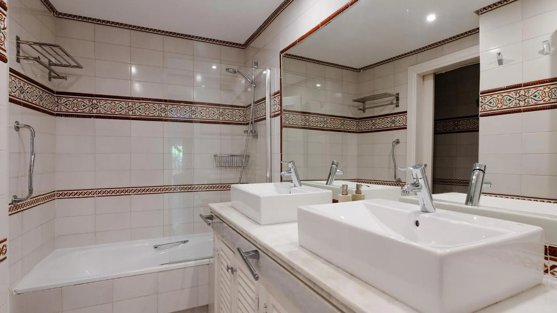 White Pearl Beach Elviria H1 Marbella Spain