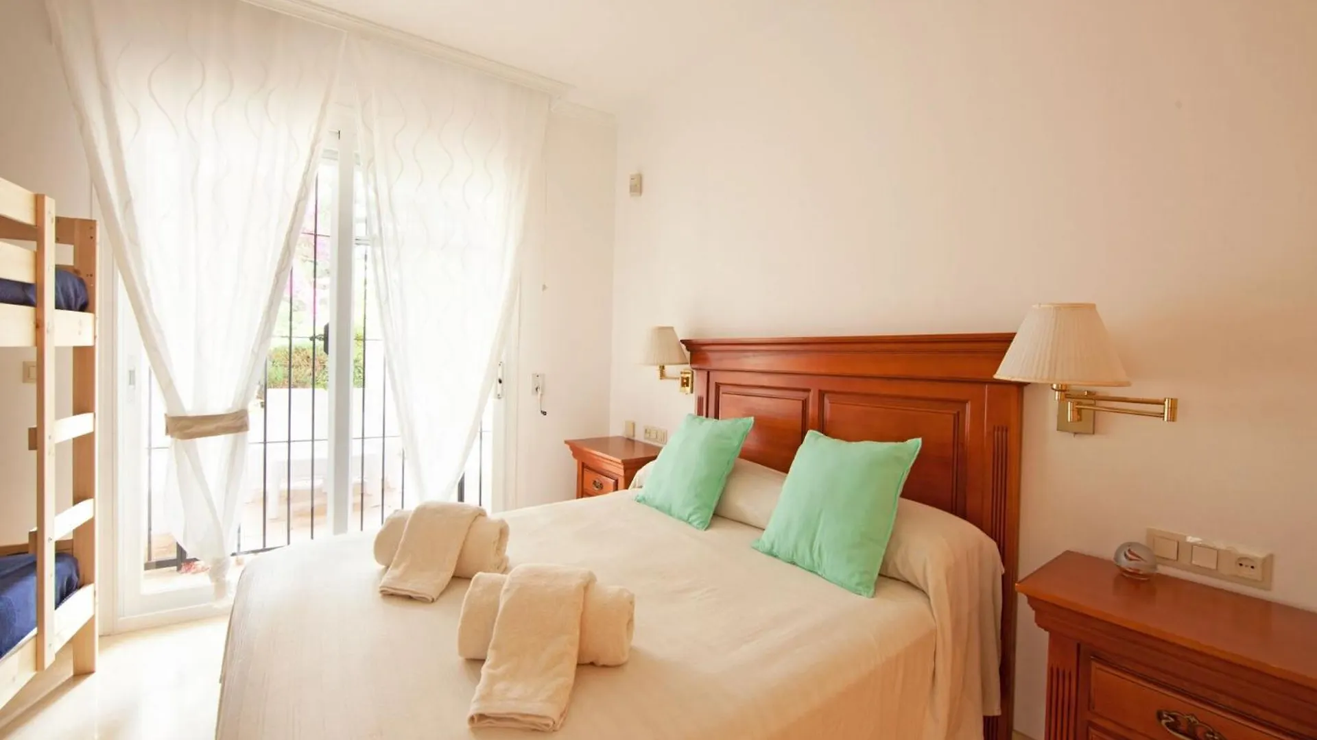 Apartment White Pearl Beach Elviria H1 Marbella