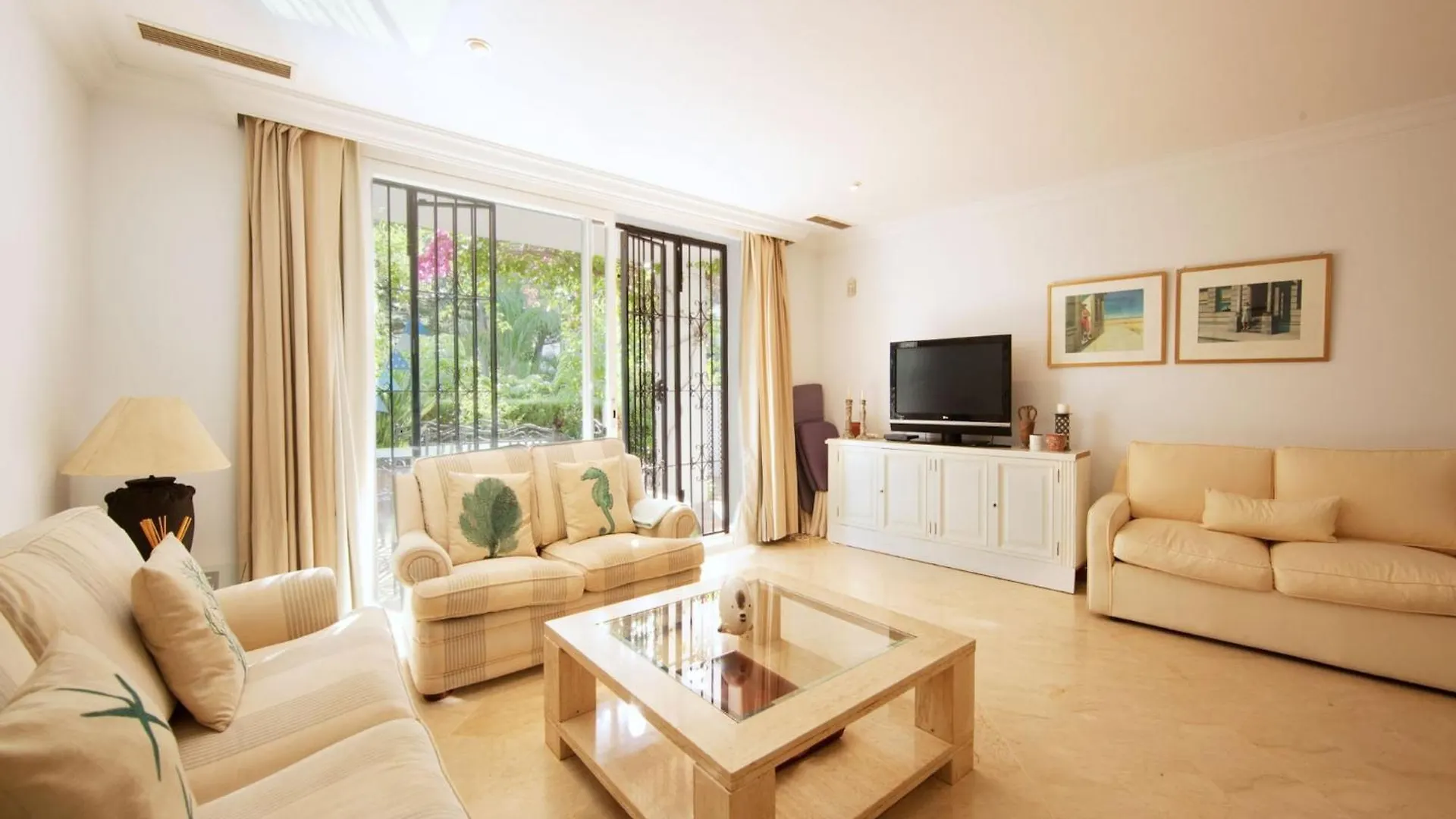 Apartment White Pearl Beach Elviria H1 Marbella Spain