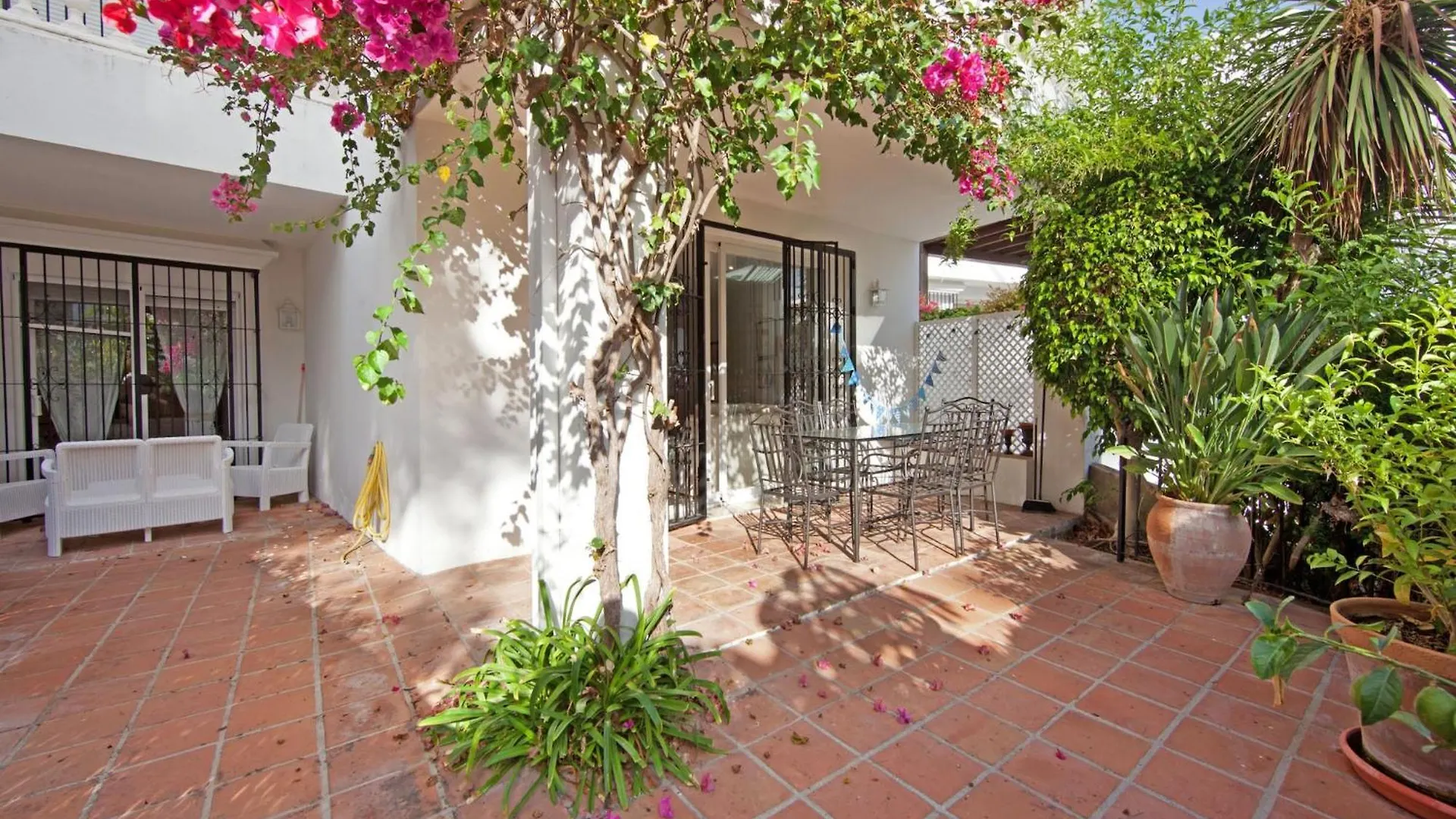 White Pearl Beach Elviria H1 Marbella Apartment
